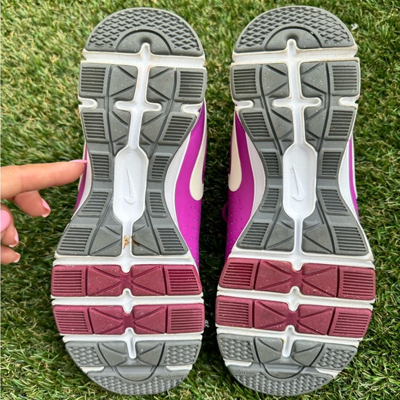 2012 Womens Nike In Season TR Purple/White Running Shoes! Size 6 US 36.5 EU - Picture 7 of 7
